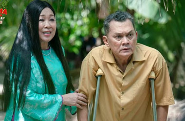 Tình già Hồng Vân – Hữu Châu gây bão rạp Việt